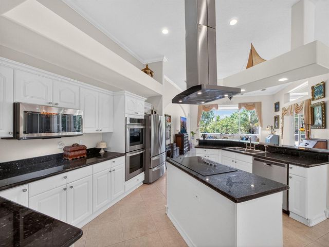 7820 SW Saddlebrook Drive, Port St. Lucie, FL 34986