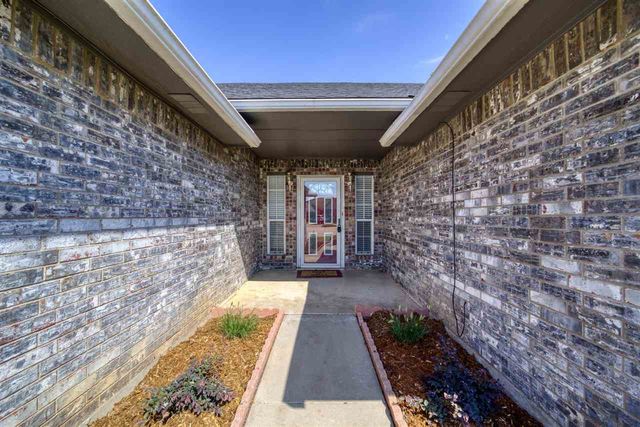2112 NW Ashley, Lawton, OK 73505
