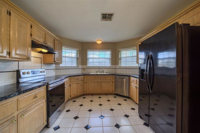 2112 NW Ashley, Lawton, OK 73505