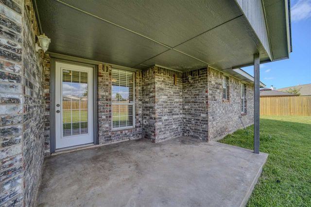 2112 NW Ashley, Lawton, OK 73505