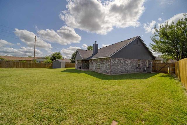 2112 NW Ashley, Lawton, OK 73505