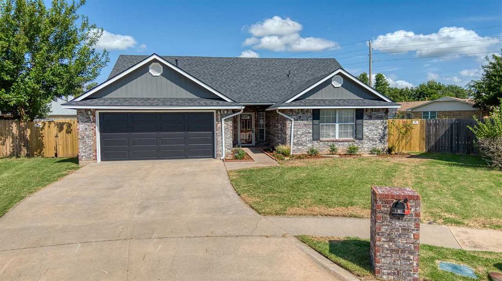 2112 NW Ashley, Lawton, OK 73505