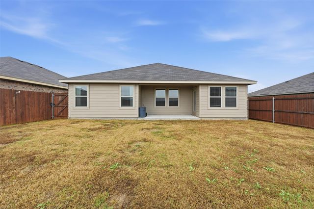 1708 Misty Meadow Lane, Lancaster, TX 75146