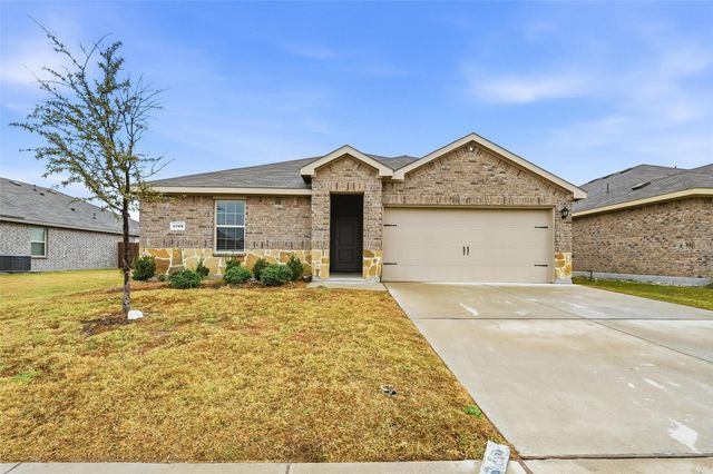 1708 Misty Meadow Lane, Lancaster, TX 75146