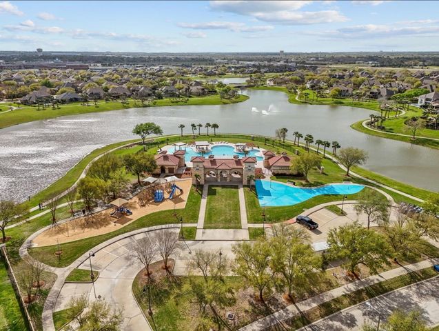 2299 Cantabria Lane, League City, TX 77573