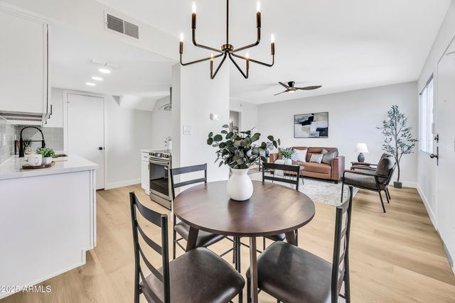 8056 N 32ND Lane, Phoenix, AZ 85051