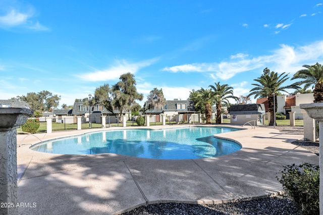 8056 N 32ND Lane, Phoenix, AZ 85051