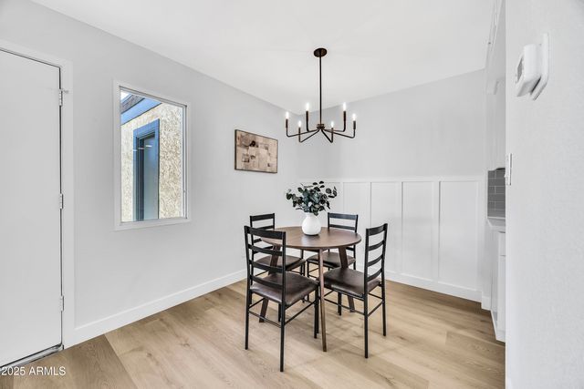 8056 N 32ND Lane, Phoenix, AZ 85051