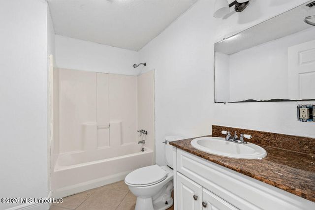 542 Saint John Street, Bay Saint Louis, MS 39520