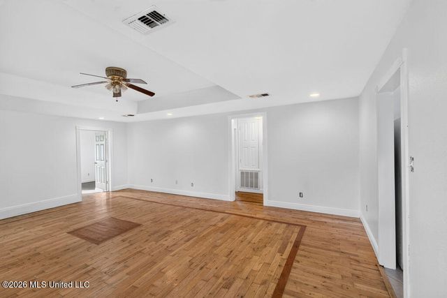 542 Saint John Street, Bay Saint Louis, MS 39520
