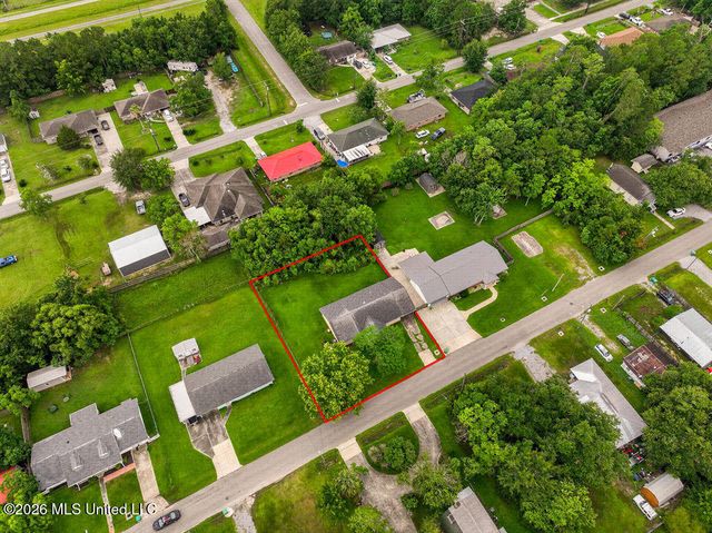 542 Saint John Street, Bay Saint Louis, MS 39520