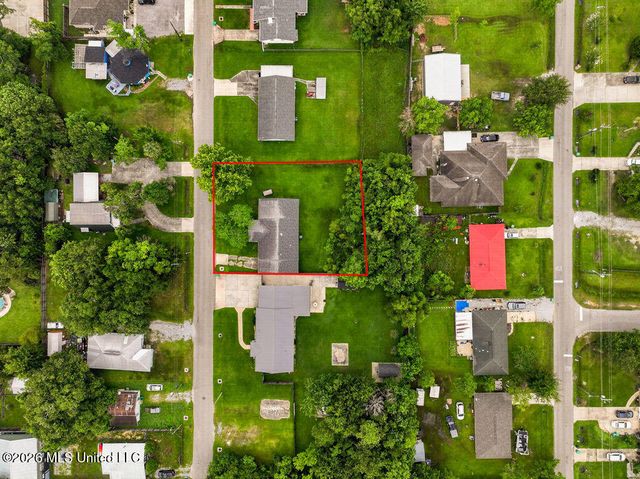 542 Saint John Street, Bay Saint Louis, MS 39520
