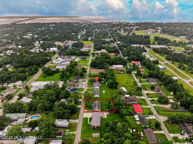 542 Saint John Street, Bay Saint Louis, MS 39520