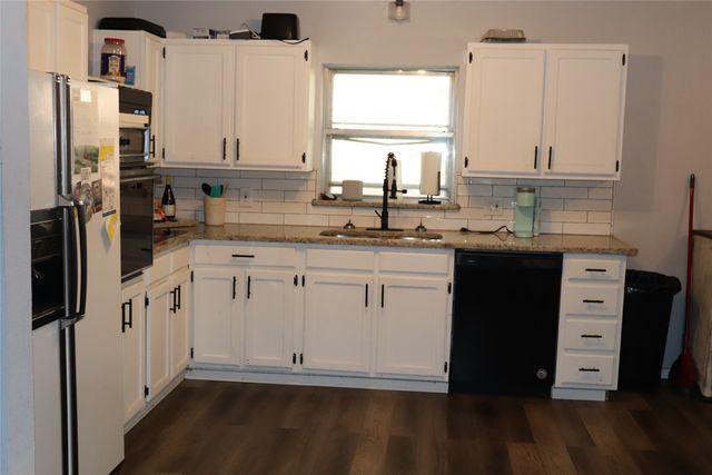 549 Cooper Lane, Joshua, TX 76058