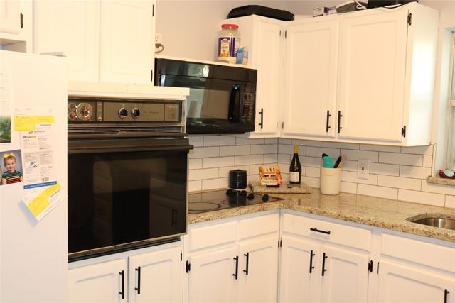 549 Cooper Lane, Joshua, TX 76058