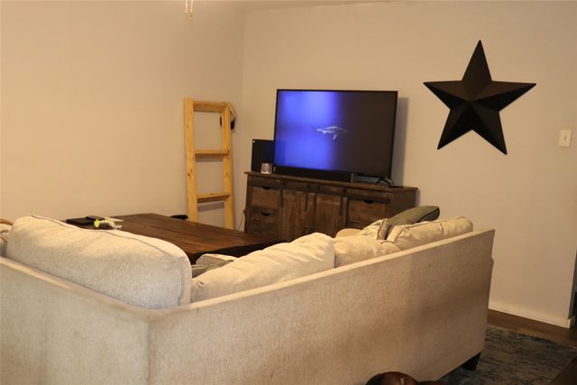 549 Cooper Lane, Joshua, TX 76058