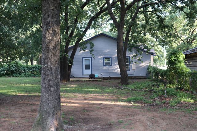 549 Cooper Lane, Joshua, TX 76058