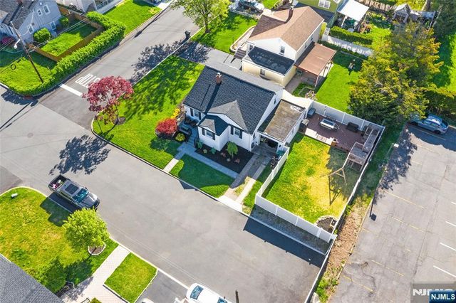 51 New Jersey Avenue, Bergenfield, NJ 07621