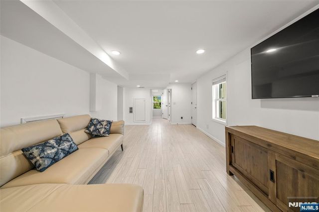 51 New Jersey Avenue, Bergenfield, NJ 07621