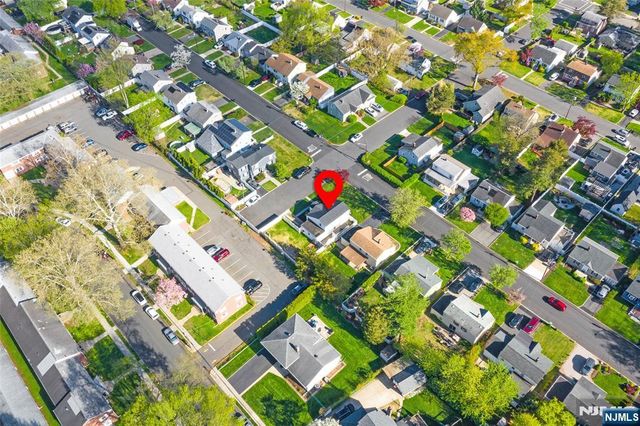 51 New Jersey Avenue, Bergenfield, NJ 07621
