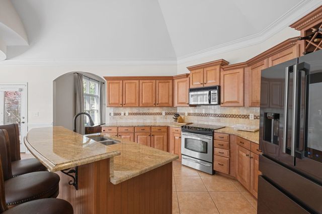 4905 FOX SPRINGS DR, Collierville, TN 38017