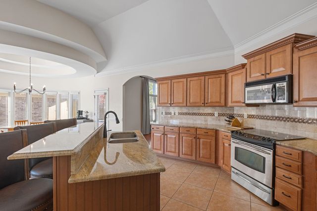 4905 FOX SPRINGS DR, Collierville, TN 38017