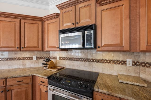 4905 FOX SPRINGS DR, Collierville, TN 38017