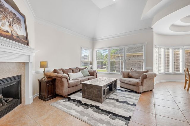 4905 FOX SPRINGS DR, Collierville, TN 38017