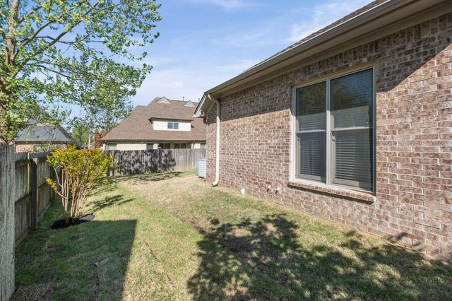 4905 FOX SPRINGS DR, Collierville, TN 38017