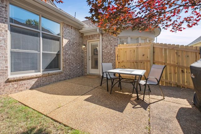 4905 FOX SPRINGS DR, Collierville, TN 38017
