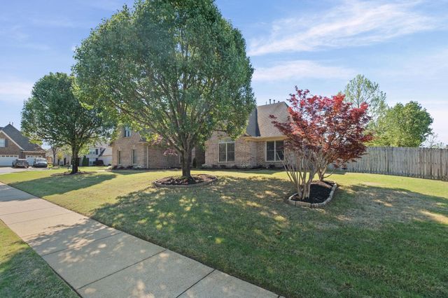 4905 FOX SPRINGS DR, Collierville, TN 38017