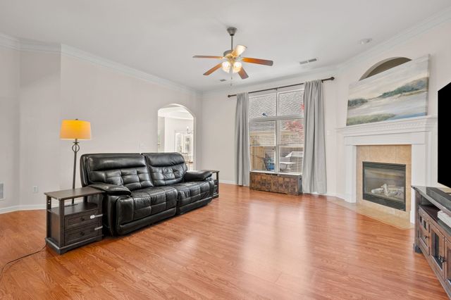 4905 FOX SPRINGS DR, Collierville, TN 38017