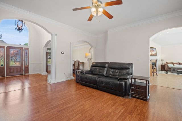 4905 FOX SPRINGS DR, Collierville, TN 38017