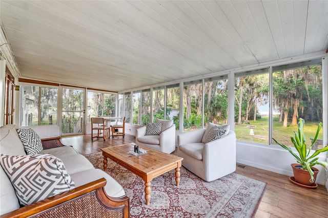 20361 1ST STREET, Mc Intosh, FL 32664