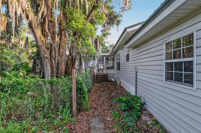 20361 1ST STREET, Mc Intosh, FL 32664