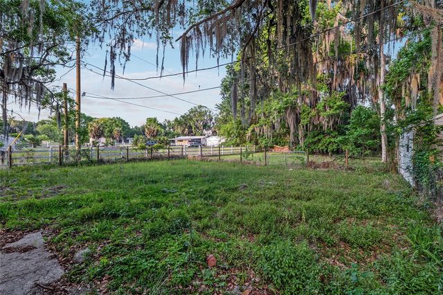 20361 1ST STREET, Mc Intosh, FL 32664