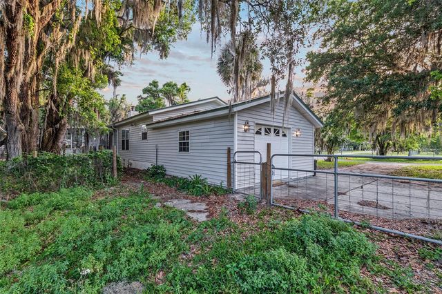 20361 1ST STREET, Mc Intosh, FL 32664