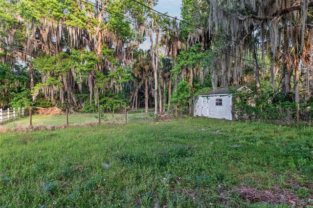 20361 1ST STREET, Mc Intosh, FL 32664