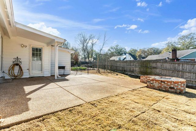 301 E HARPERS FERRY RD, Collierville, TN 38017