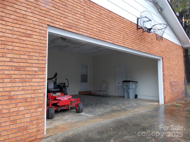 113 Eastwood Park Drive, Lenoir, NC 28645