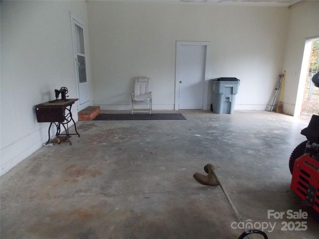 113 Eastwood Park Drive, Lenoir, NC 28645