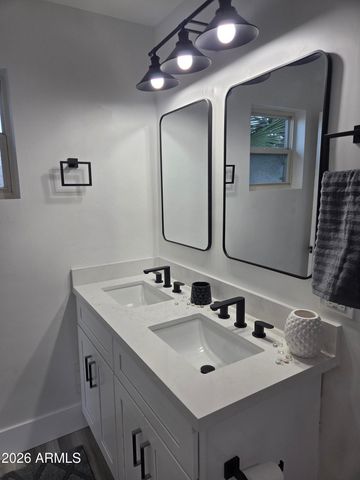 1010 E 6TH Place, Mesa, AZ 85203