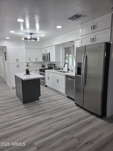 1010 E 6TH Place, Mesa, AZ 85203