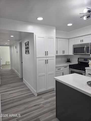 1010 E 6TH Place, Mesa, AZ 85203