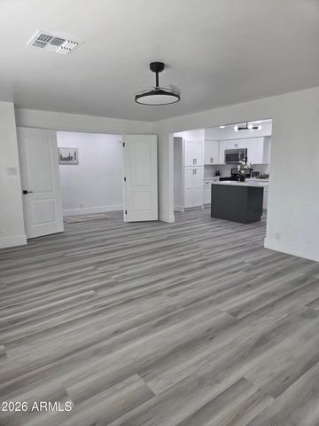 1010 E 6TH Place, Mesa, AZ 85203