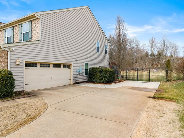 1601 Muirwood Blvd, Murfreesboro, TN 37128