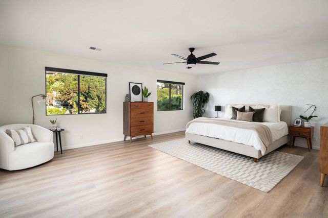 2524 Luciernaga St, Carlsbad, CA 92009