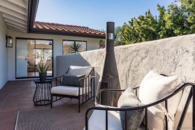 2524 Luciernaga St, Carlsbad, CA 92009