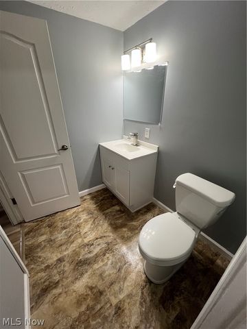 320 Village Pointe Drive 1, Akron, OH 44313