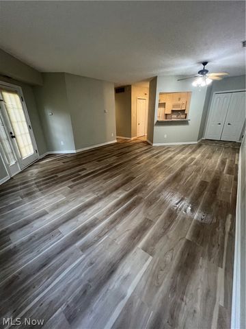 320 Village Pointe Drive 1, Akron, OH 44313